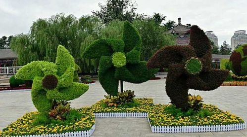 匠心定制，綠意塑形 探索四川雕塑廠家的園林綠雕與景觀工程